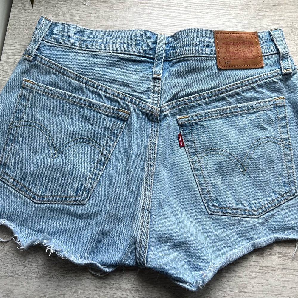 Levi’s Jean Shorts - Picture 2 of 3